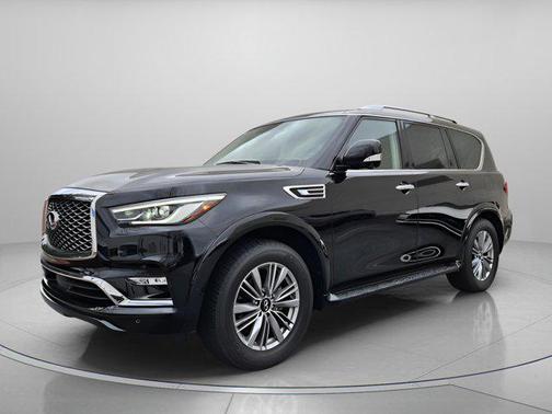 2023 INFINITI QX80 Luxe