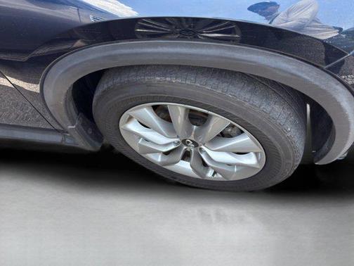 2022 INFINITI QX50 LUXE