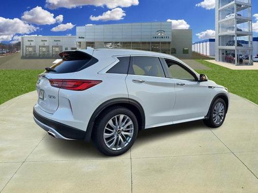 2024 INFINITI QX50 LUXE