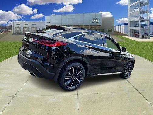 2022 INFINITI QX55 ESSENTIAL