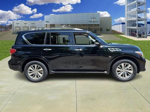 2017 INFINITI QX80 Base