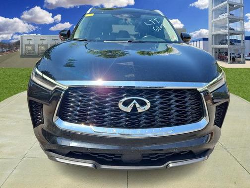 2022 INFINITI QX60 Luxe