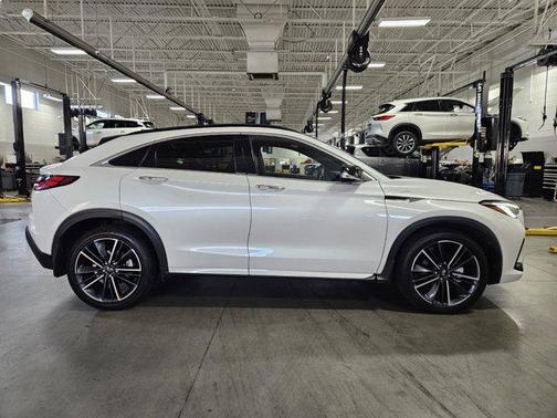 2023 INFINITI QX55 ESSENTIAL