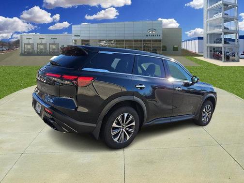 2025 INFINITI QX60 Pure