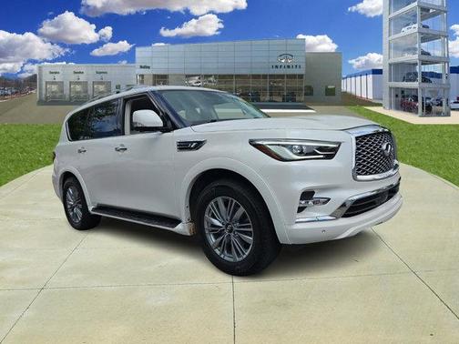 2021 INFINITI QX80 Luxe