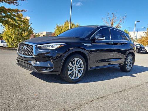 2023 INFINITI QX50 LUXE