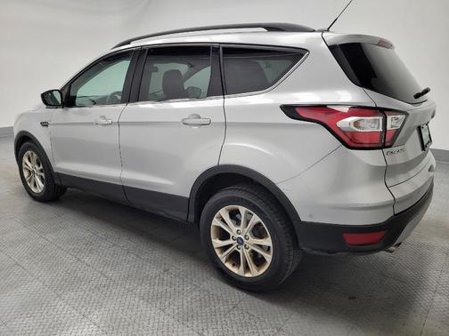 Ingot Silver Metallic 2018 Ford Escape SE