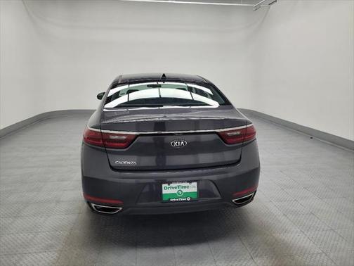 2018 Kia Cadenza Premium
