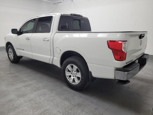 White 2018 Nissan Titan SV