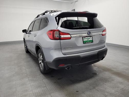 Ice Silver Metallic 2021 Subaru Ascent Premium 7-Passenger