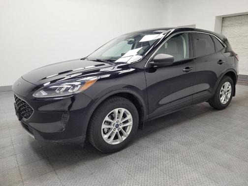 Agate Black Metallic 2022 Ford Escape SE