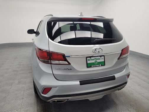 2017 Hyundai SANTA FE SE