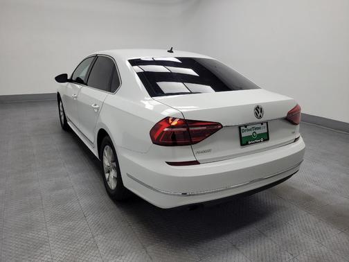 2017 Volkswagen Passat 1.8T S