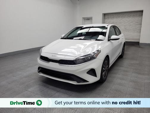 Snow White Pearl 2022 Kia Forte LXS