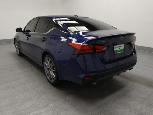 2023 Nissan Altima SR VC-Turbo FWD