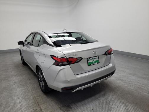 2021 Nissan Versa 1.6 SV