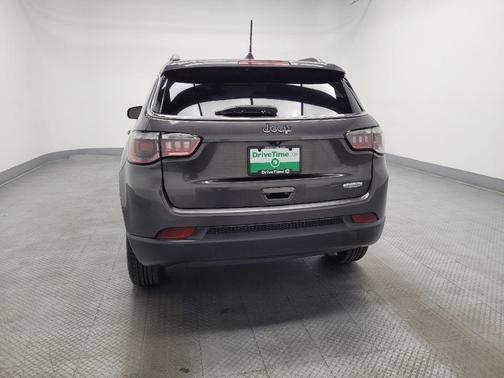 Granite Crystal Metallic Clearcoat 2020 Jeep Compass Latitude