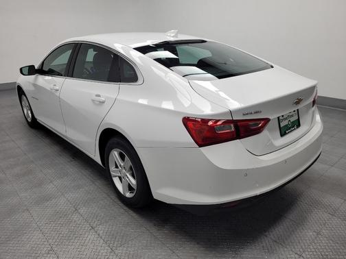 Summit White 2024 Chevrolet Malibu FWD 1LT