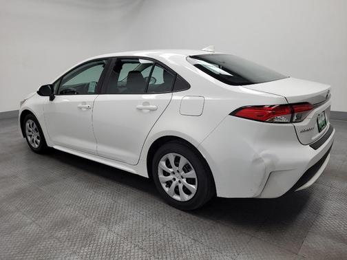 White 2021 Toyota Corolla LE
