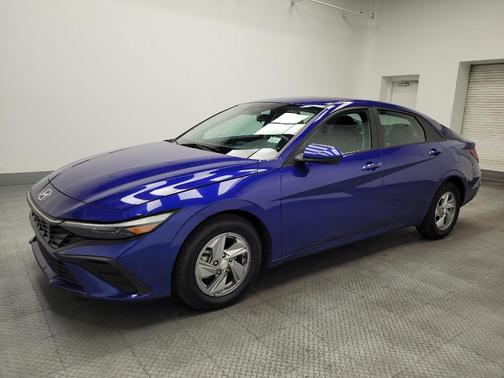 2024 Hyundai ELANTRA SE
