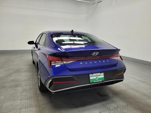 2024 Hyundai ELANTRA SE