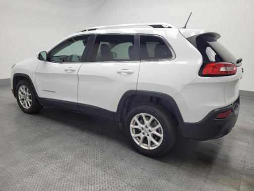Bright White Clearcoat 2018 Jeep Cherokee Latitude Plus