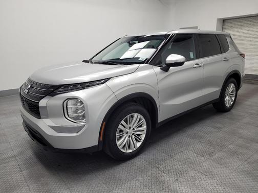 Alloy Silver Metallic 2022 Mitsubishi Outlander ES