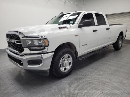 2020 RAM 2500 Tradesman Crew Cab 4x2 8' Box