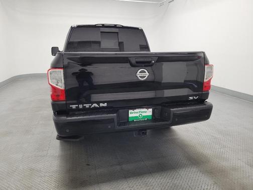 Super Black 2021 Nissan Titan SV