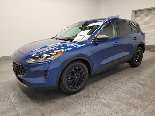 Blue 2022 Ford Escape SE