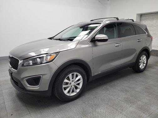 Titanium Silver 2016 Kia Sorento LX