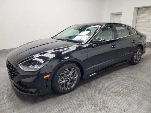 Black 2023 Hyundai SONATA SEL