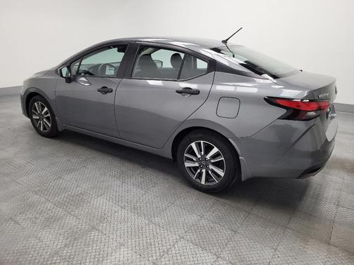 Gun Metallic 2024 Nissan Versa 1.6 S