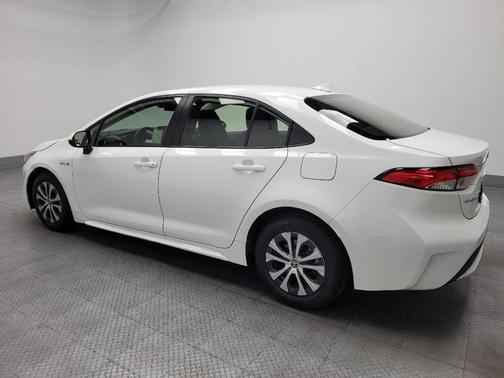Super White 2021 Toyota Corolla Hybrid LE