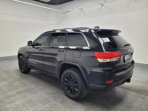 Brilliant Black Crystal Pearlcoat 2016 Jeep Grand Cherokee Laredo