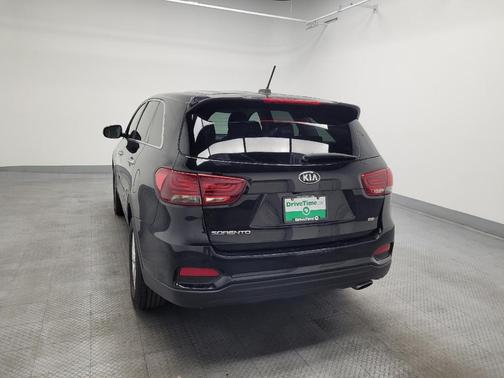 Ebony Black 2019 Kia Sorento LX