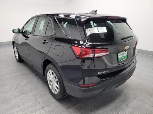 Mosaic Black Metallic 2022 Chevrolet Equinox LS