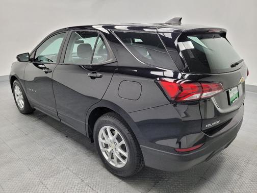Mosaic Black Metallic 2022 Chevrolet Equinox LS