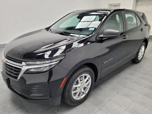 Mosaic Black Metallic 2022 Chevrolet Equinox LS