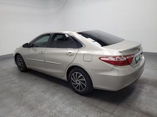 Creme Brulee Mica 2016 Toyota Camry LE