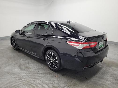 Midnight Black Metallic 2020 Toyota Camry SE