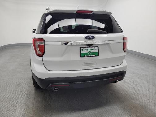 2017 Ford Explorer Base