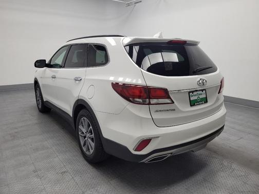 2017 Hyundai SANTA FE SE