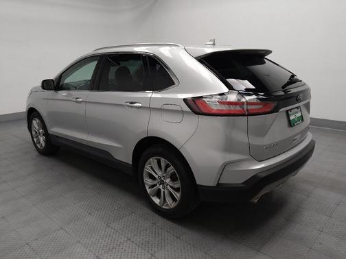 Silver 2019 Ford Edge Titanium