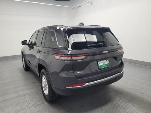 2022 Jeep Grand Cherokee Laredo
