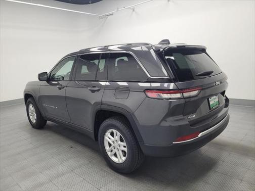 2022 Jeep Grand Cherokee Laredo