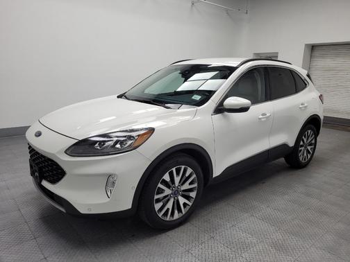 Star White Metallic Tri-Coat 2020 Ford Escape Titanium