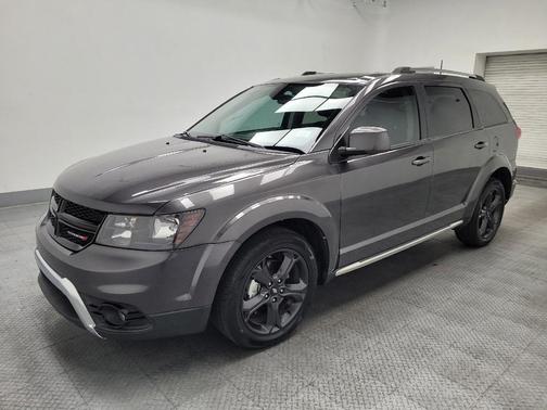Granite Pearlcoat 2019 Dodge Journey Crossroad