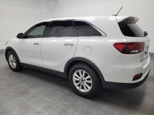 Snow White Pearl 2019 Kia Sorento LX