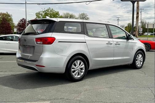 Silver 2018 Kia Sedona L